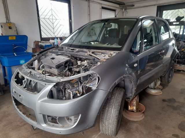 bontott SUZUKI SX4 Bal első Rugó