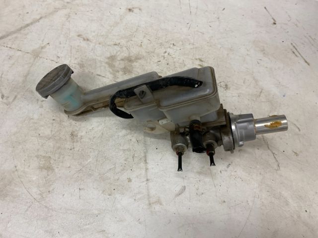 bontott SUZUKI SX4 Főfékhenger