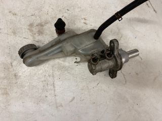 bontott SUZUKI SX4 Főfékhenger