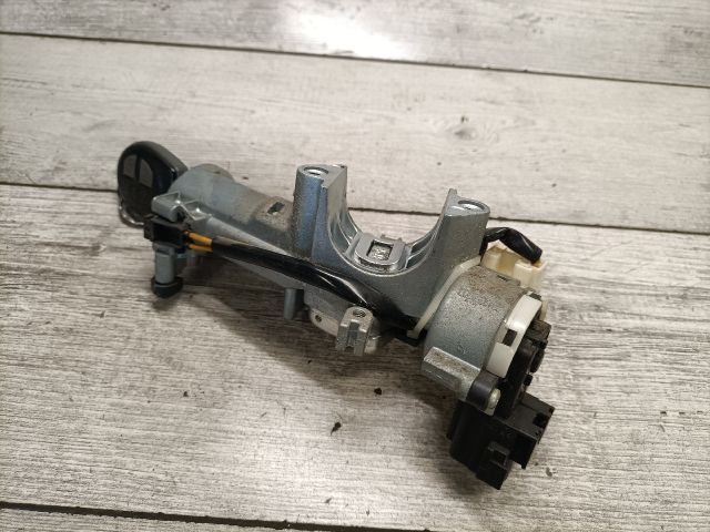 bontott SUZUKI SX4 Gyújtáskapcsoló