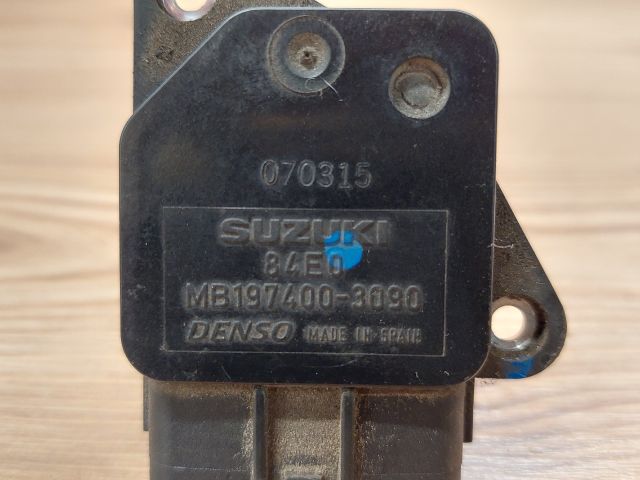 bontott SUZUKI SX4 Légtömegmérő