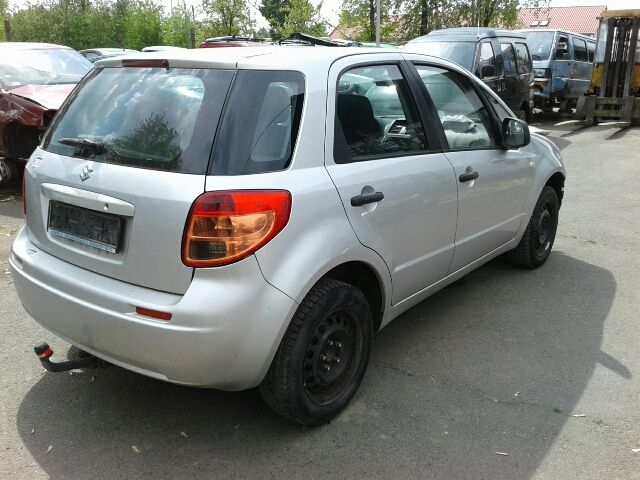 bontott SUZUKI SX4 Légtömegmérő