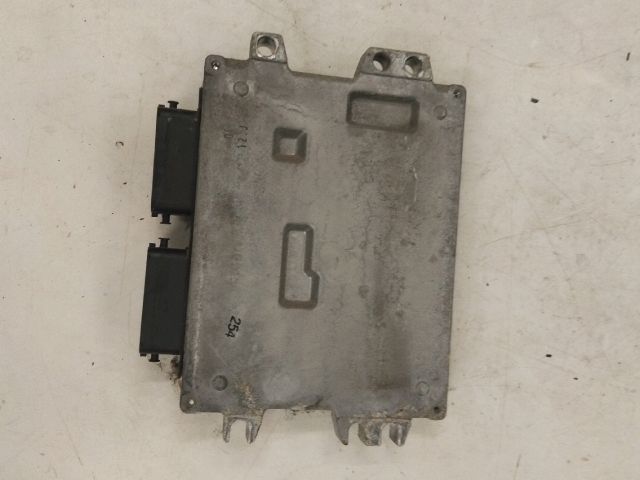 bontott SUZUKI SX4 Motorvezérlő