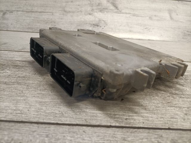 bontott SUZUKI SX4 Motorvezérlő