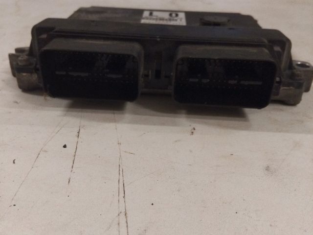 bontott SUZUKI SX4 Motorvezérlő