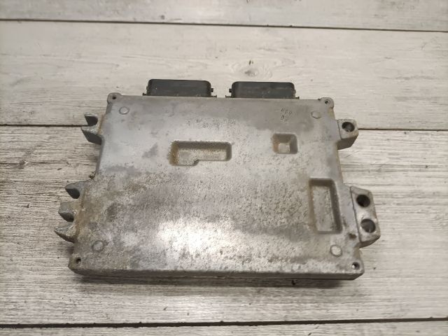 bontott SUZUKI SX4 Motorvezérlő