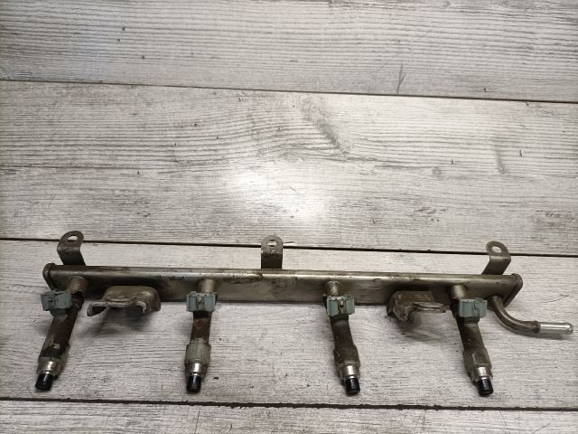 bontott SUZUKI SX4 Porlasztó (1 db)