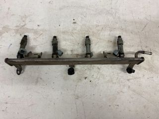 bontott SUZUKI SX4 Porlasztó Sor / Híd