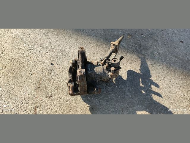 bontott SUZUKI SX4 Jobb hátsó Féknyereg Munkahengerrel