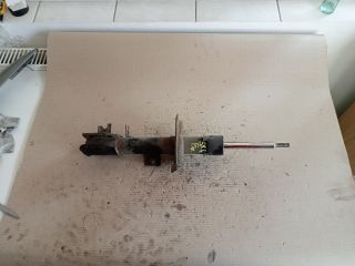 bontott SUZUKI SX4 Bal első Lengéscsillapító