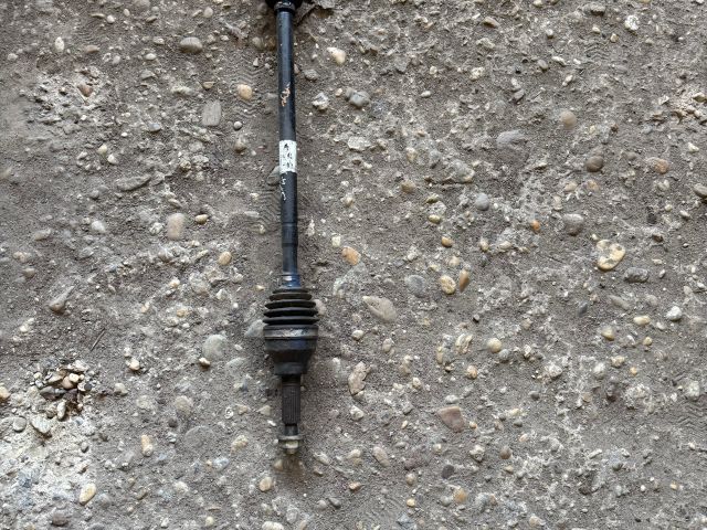 bontott SUZUKI SX4 Bal hátsó Féltengely