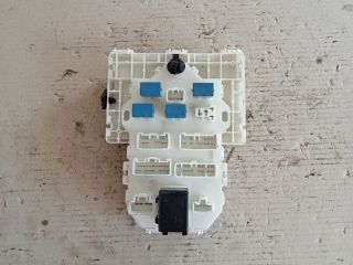 bontott SUZUKI SX4 Biztosítéktábla Motortér