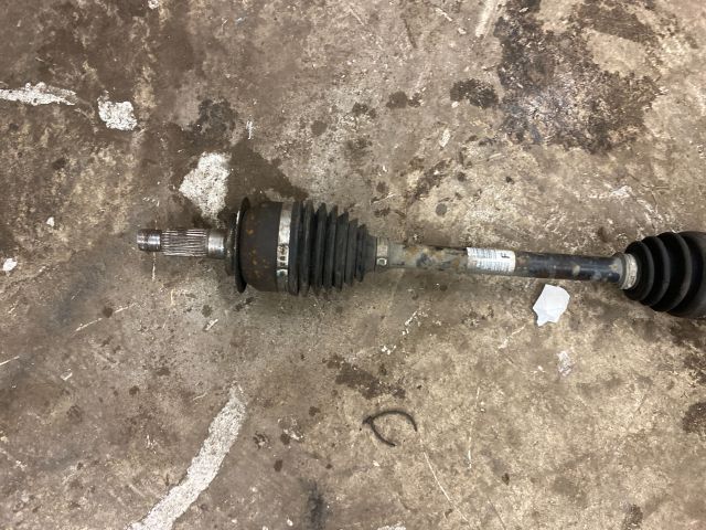 bontott SUZUKI SX4 Jobb Féltengely