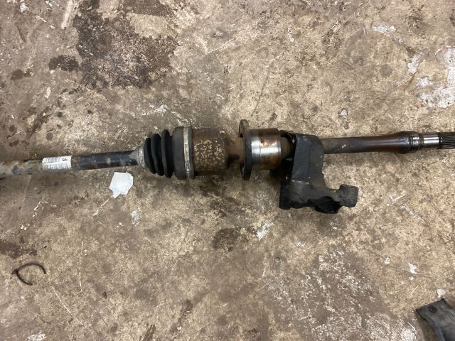 bontott SUZUKI SX4 Jobb Féltengely