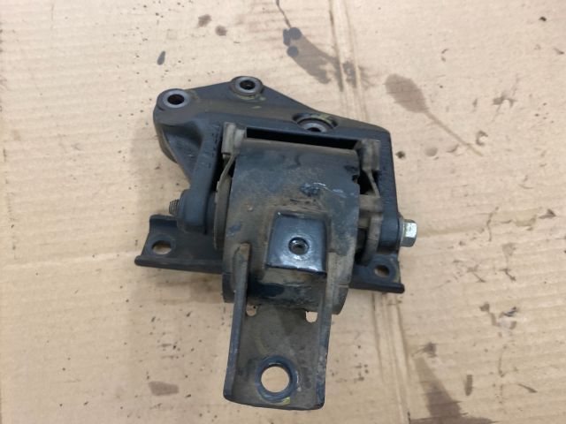 bontott SUZUKI SX4 Motor Tartó Bak Jobb