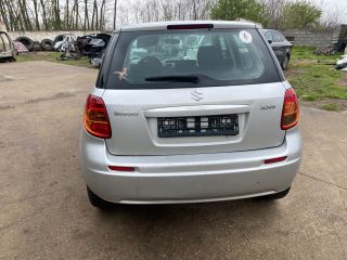 bontott SUZUKI SX4 Üzemanyag Szivattyú