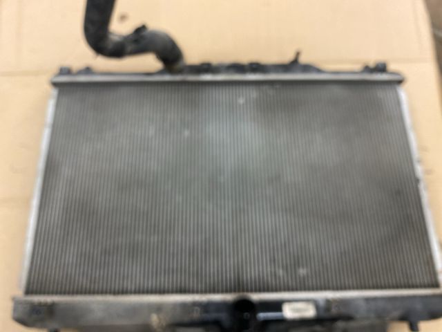 bontott SUZUKI SX4 Vízhűtő Radiátor (Klímás)