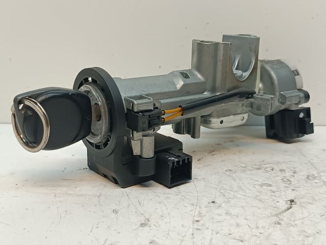 bontott SUZUKI SX4 Gyújtáskapcsoló Házzal