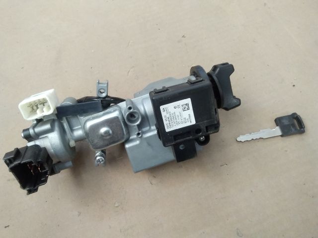 bontott SUZUKI SX4 Gyújtáskapcsoló