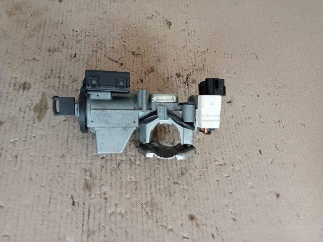 bontott SUZUKI SX4 Gyújtáskapcsoló