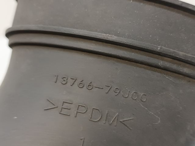 bontott SUZUKI SX4 Légbeömlő Cső