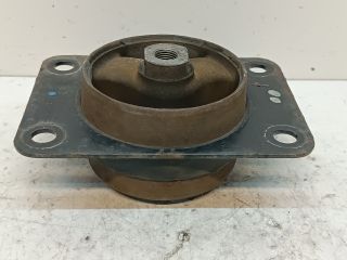 bontott SUZUKI SX4 Motor Tartó Bak Bal