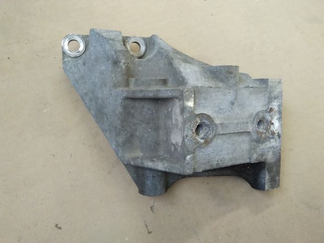 bontott SUZUKI SX4 Motor Tartó Bak (Fém)