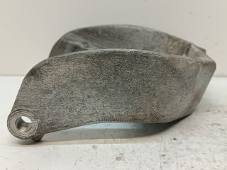 bontott SUZUKI SX4 Motor Tartó Bak (Fém)