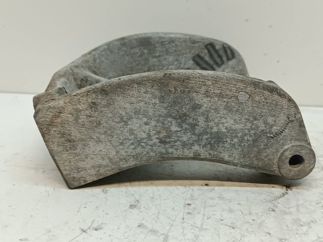 bontott SUZUKI SX4 Motor Tartó Bak (Fém)