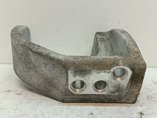 bontott SUZUKI SX4 Motor Tartó Bak (Fém)