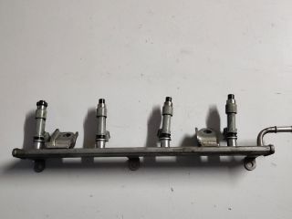 bontott SUZUKI SX4 Porlasztó Sor / Híd