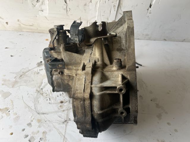bontott SUZUKI SX4 Váltó (Mechanikus)