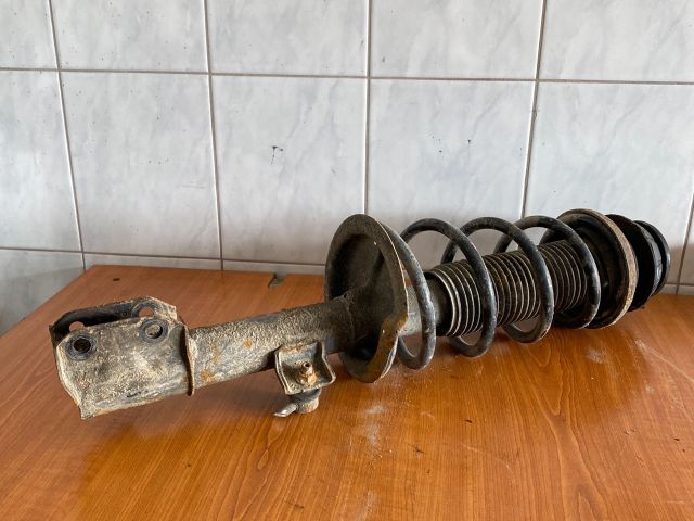 bontott SUZUKI SX4 Bal első Gólyaláb (Lengécsillapító, Rugó)