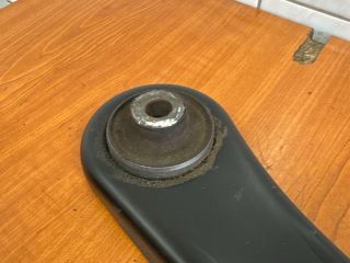 bontott SUZUKI SX4 Bal első Lengőkar