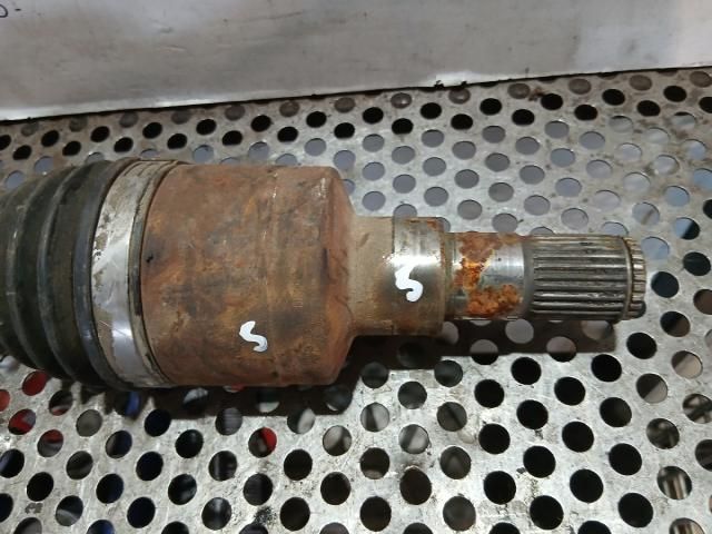 bontott SUZUKI SX4 Bal Féltengely