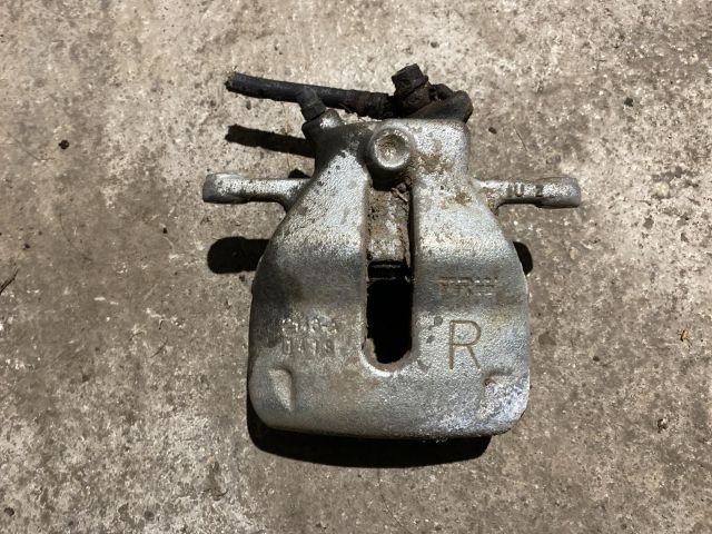 bontott SUZUKI SX4 Jobb első Féknyereg Munkahengerrel