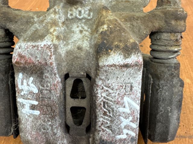 bontott SUZUKI SX4 Jobb hátsó Féknyereg Munkahengerrel