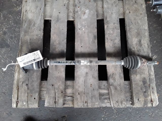 bontott SUZUKI SX4 Jobb hátsó Féltengely