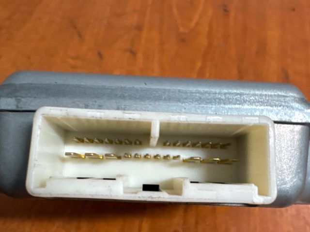 bontott SUZUKI SX4 Osztómű Vezérlő Modul