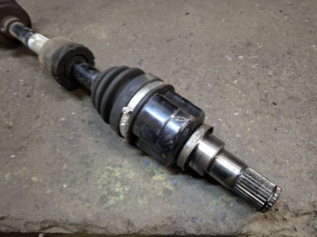 bontott SUZUKI SX4 Bal Féltengely