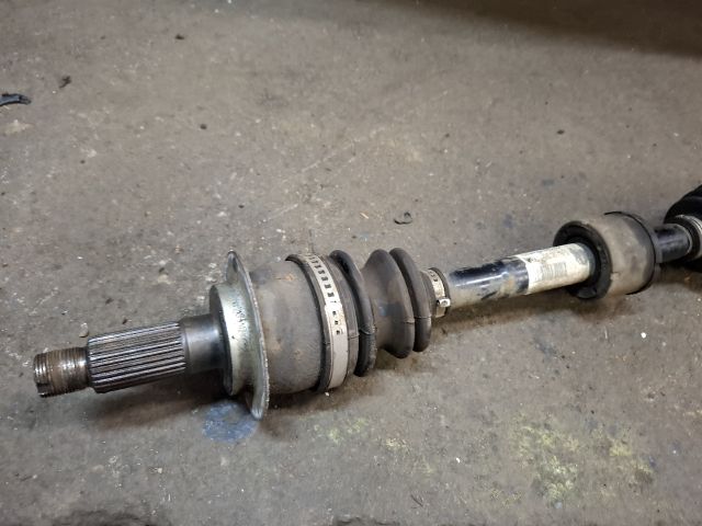 bontott SUZUKI SX4 Bal Féltengely