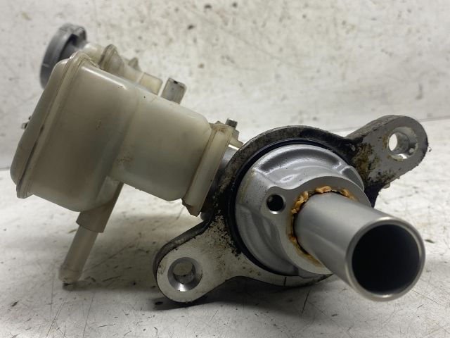 bontott SUZUKI SX4 Főfékhenger