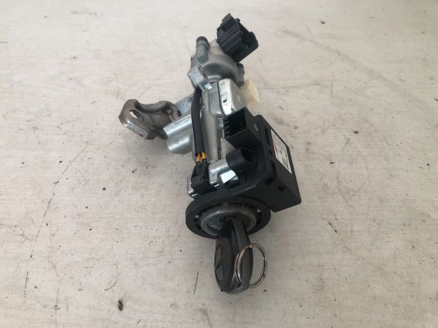 bontott SUZUKI SX4 Gyújtáskapcsoló