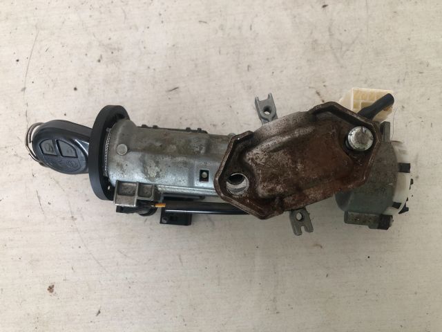 bontott SUZUKI SX4 Gyújtáskapcsoló