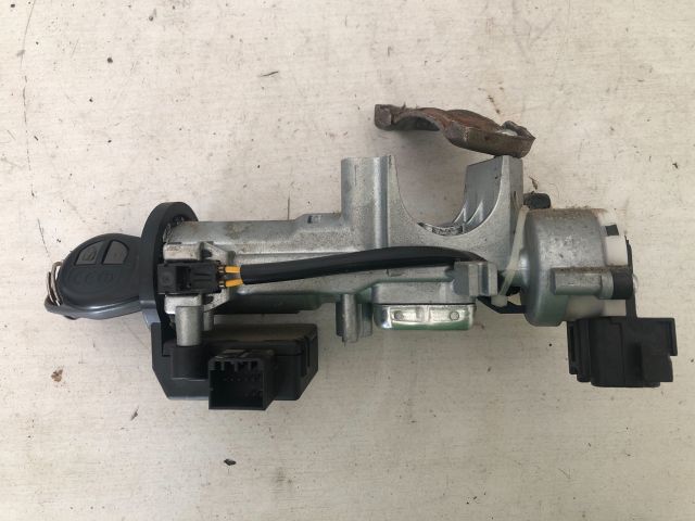 bontott SUZUKI SX4 Gyújtáskapcsoló