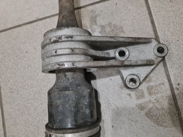 bontott SUZUKI SX4 Jobb Féltengely