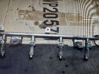 bontott SUZUKI SX4 Porlasztó Sor / Híd