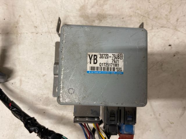 bontott SUZUKI SX4 Szervó Szivattyú Elektronika