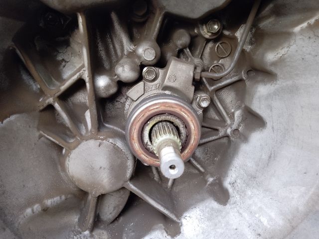 bontott SUZUKI SX4 Váltó (Mechanikus)