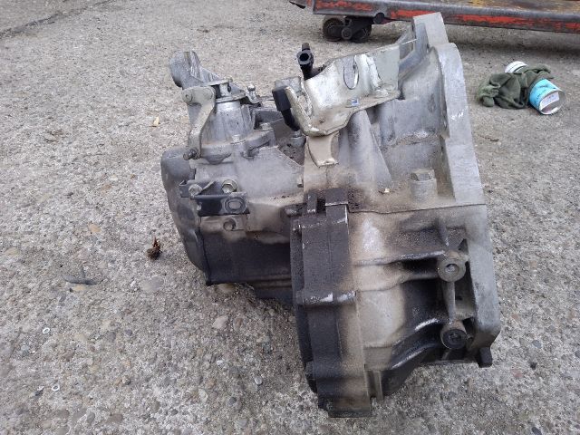 bontott SUZUKI SX4 Váltó (Mechanikus)